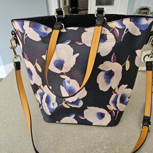 🌸 Accessorize Embroidered Floral Tote: Your Summer Essential 🌸